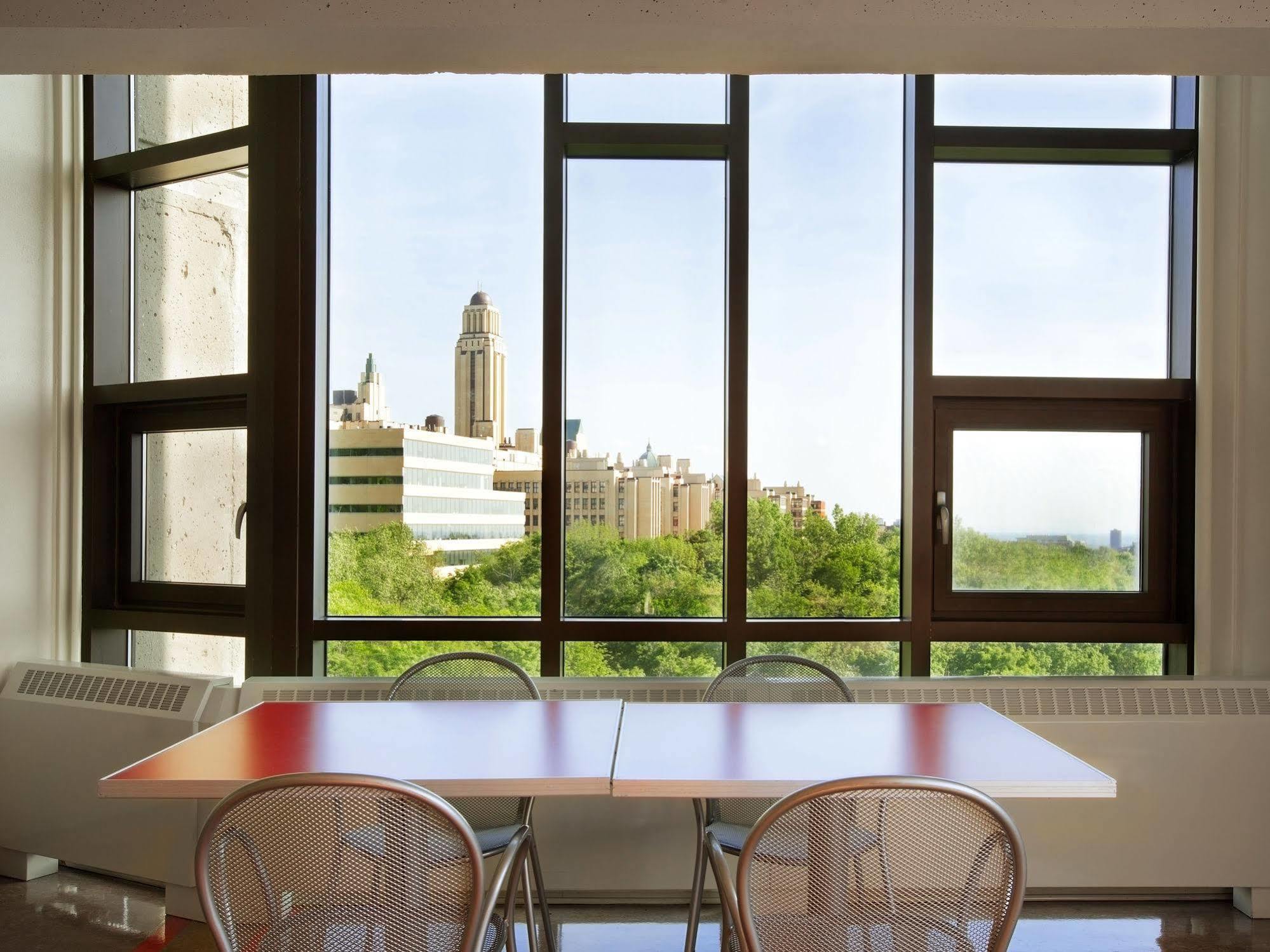 Zum Auberge D'Ete - Universite De Montréal Eksteriør billede